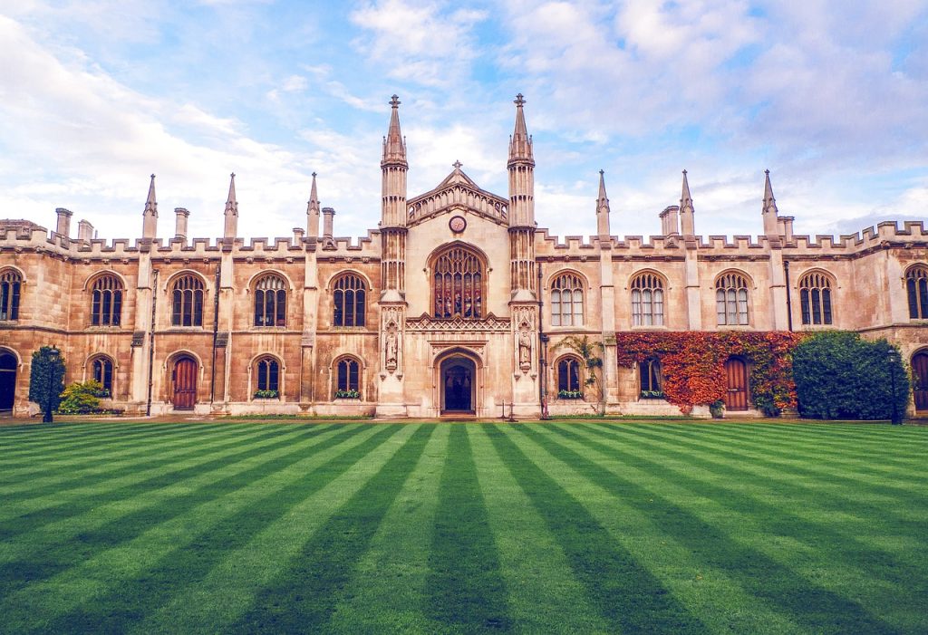 University of Cambridge (UK).
